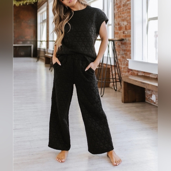 Pants - #152 SALE🛑48 XL Quilted Short Sleeve and Wide Leg Pants 2pc Set